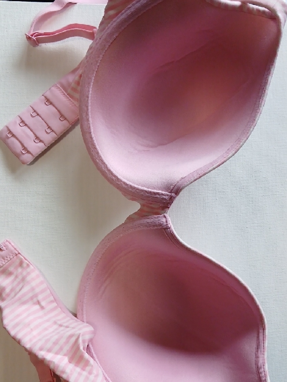 VS Body By Victoria Lined Perfect Coverage Iconic Sexy Pink & White Striped Bra - Picture 12 of 15